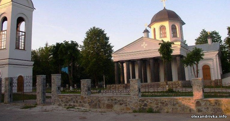 Реконструкцію Хресто-Воздвиженської церкви-усипальні родини Раєвських буде продовжено